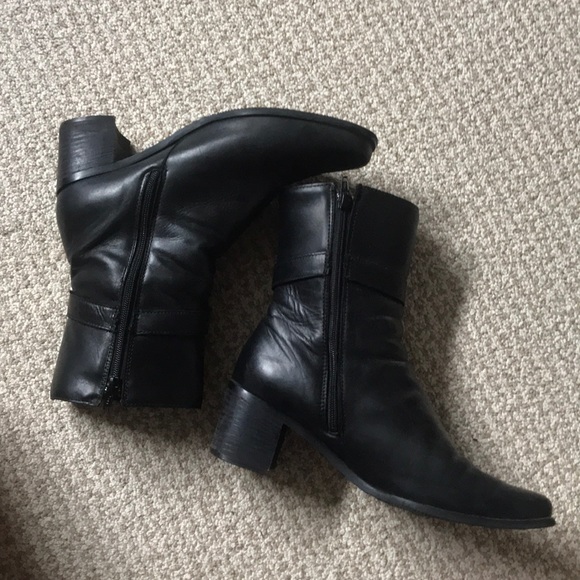 Black Heeled Fall Boots - Picture 4 of 5